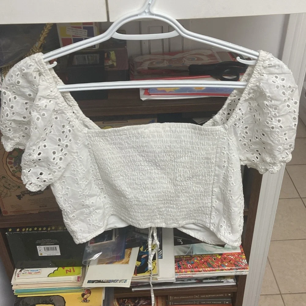 Hollister White Eyelet Puff Sleeve Top - Picture 7 of 7